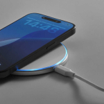 Chargeur sans fil magnétique en aluminium recyclé avec USB-C et 15W couleur blanc vue détaillée