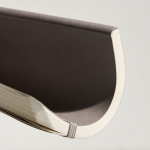 Carnet souple A5 en similicuir à élastique et pages unies couleur gris clair