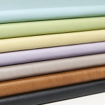 Carnet souple A5 en similicuir à élastique et pages unies couleur bleu ciel