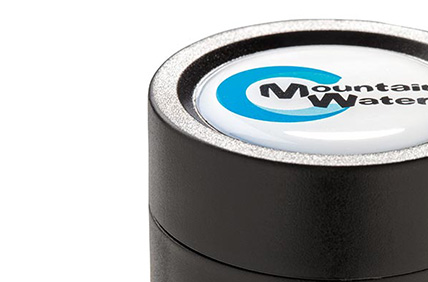 Un effet loupe qui protège et met en valeur votre design en couleur