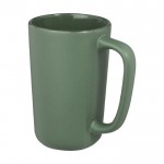 Grand mug en céramique avec finition mate couleur vert deuxième vue