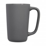 Grand mug en céramique avec finition mate couleur gris foncé vue latérale