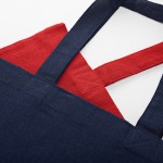 Sac en coton recyclé et RPET à anses longues 180 g/m² couleur bleu roi vue d'ambiance