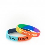 Bracelets pour la publicité multicolores avec zone d'impression