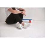 Zapatillas ligeras de cuero sintético con suela de goma talla 37 couleur blanc vue d'ambiance