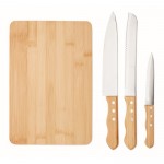 Lot avec planche et couteaux pour cuisiner couleur bois quatrième vue
