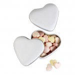Boîte en forme de cœur avec bonbons couleur  blanc