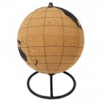 Globe terrestre en liège avec 12 épingles couleur marron quatrième vue