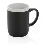 Tasse en céramique avec bord blanc couleur noir