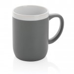 Tasse en céramique avec bord blanc couleur gris