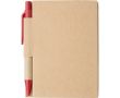 Bloc-notes en carton avec stylo à encre noire et feuilles lignées couleur rouge