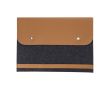 Housse pour PC en feutre recyclé avec détails en faux cuir couleur gris