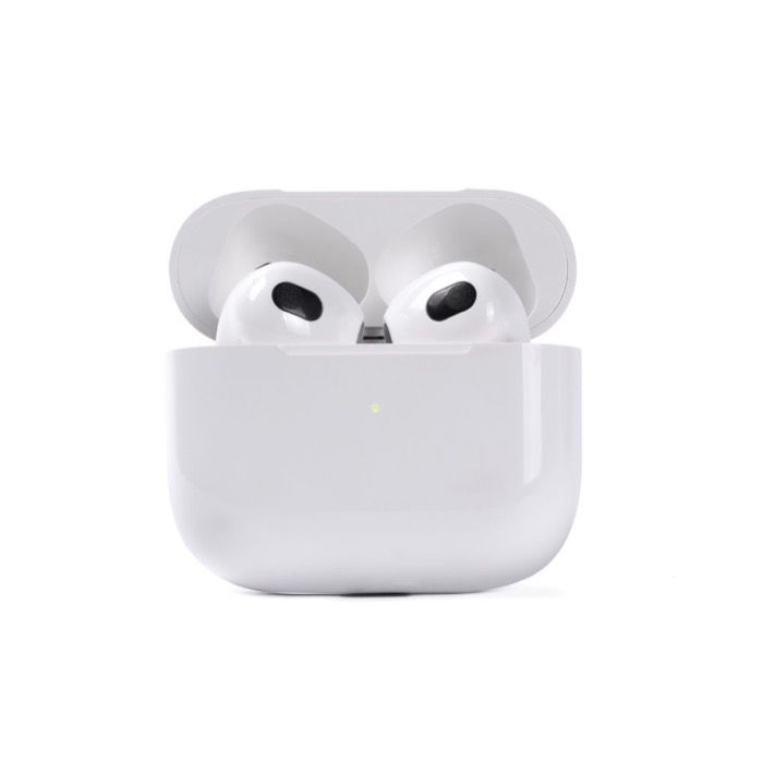 Écouteurs sans fil avec 3 heures de lecture dans un étui blanc