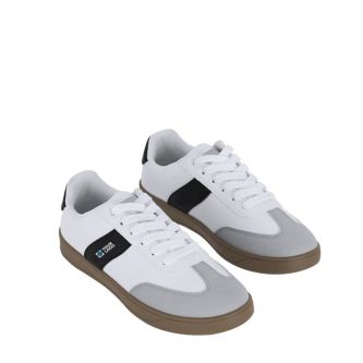 Chaussures en cuir souple et lacets assortis avec semelle caoutchouc 