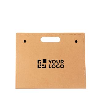 Chemise en carton recyclé avec matériel de bureau à l’intérieur