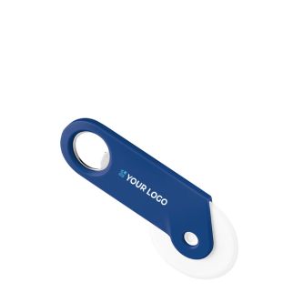 Coupe-pizza avec décapsuleur intégré à l'extrémité