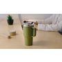 Mug isotherme en acier inoxydable recyclé avec couvercle rotatif