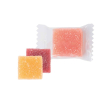 Bonbons gélifiés aux fruits dans un emballage individuel couleur transparent