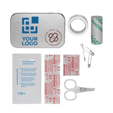 Trousse de soins dans une boîte en fer-blanc