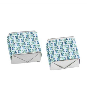 Cube de chocolats au lait avec une variété de garnitures 