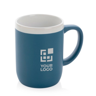Tasse en céramique avec bord blanc